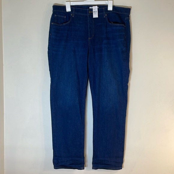 NWT. LOFT 33/16 The Girlfriend Midrise Regular Fit Jeans. - Picture 1 of 9